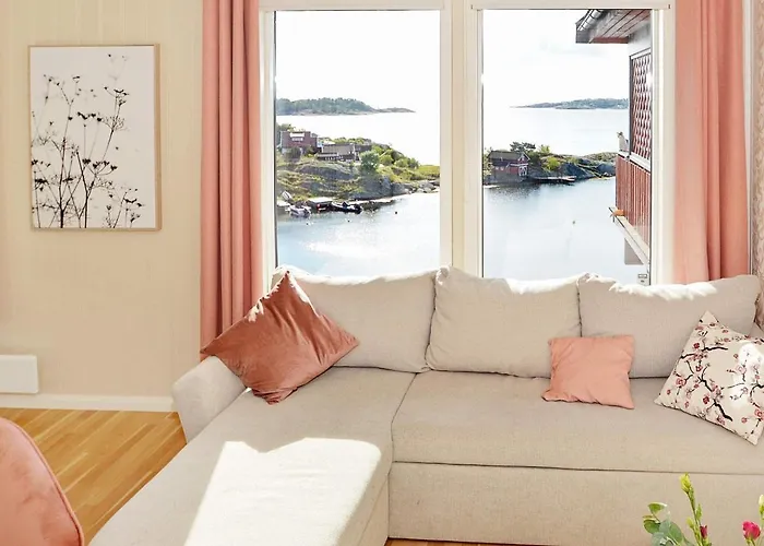 6 Person In * Eydehavn